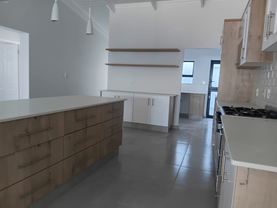 To Let 3 Bedroom Property for Rent in Dana Bay Western Cape